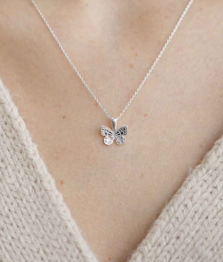 Collier et pendentif en argent "Mariposa 🦋" de la marque mood collection