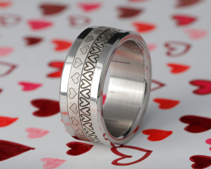 ❤️ Inner ring (medium addon) "unison love" in wrinkled steel,  engraved with hearts