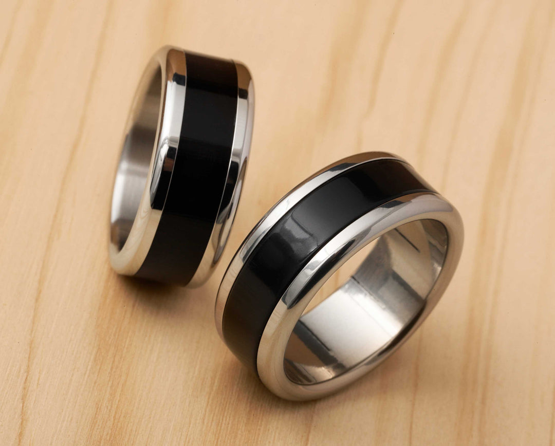 RING SET | 2 mood rings with interchangeable black & white rings