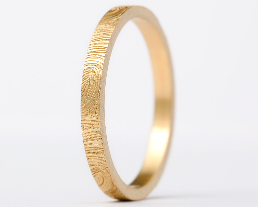 Ring-Set | „Full Digit“ mit persönliche Gravur eines Fingerabdrucks | Yellow Gold