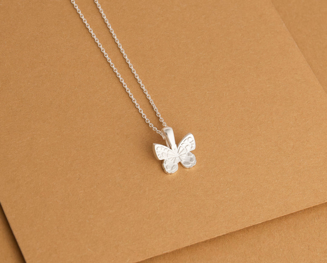 Collier et pendentif en argent "Mariposa 🦋" de la marque mood collection