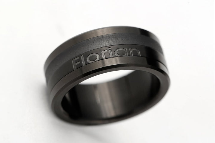 Ring-Set | Personalisierte Gravur eines Namens | Black