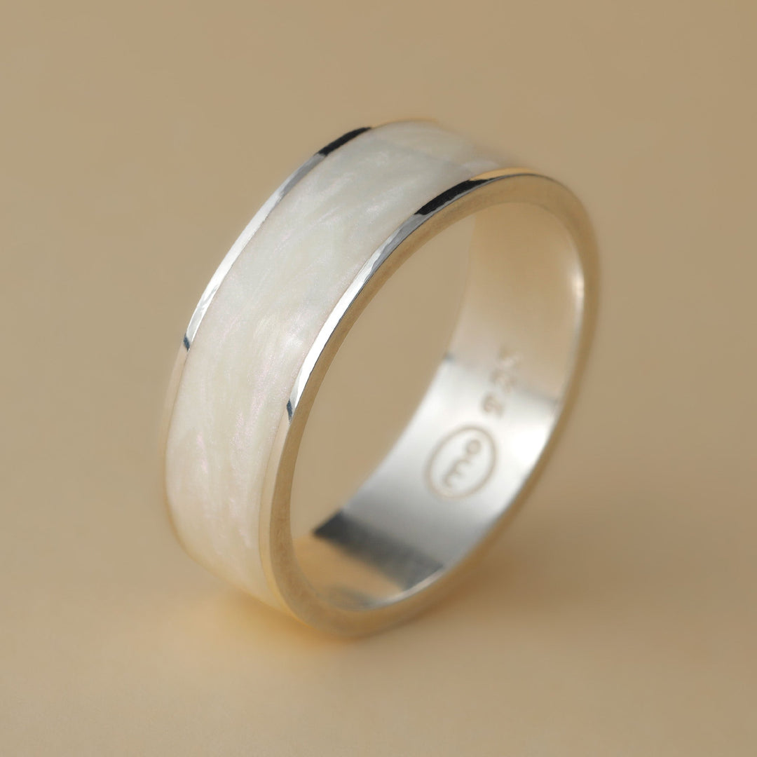 Bague en argent 925 et émail couleur blanc