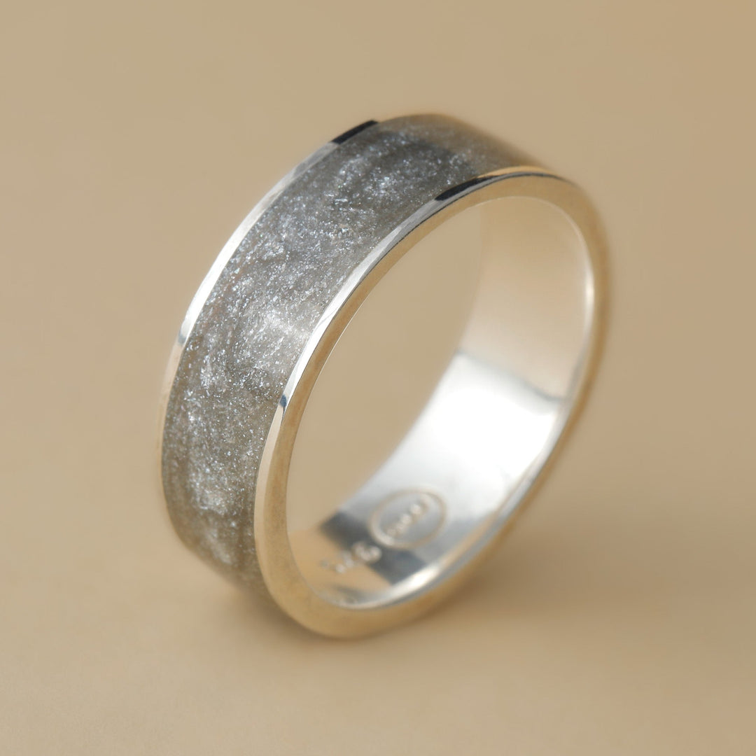 Ring aus 925er Silber und grauem Emaille