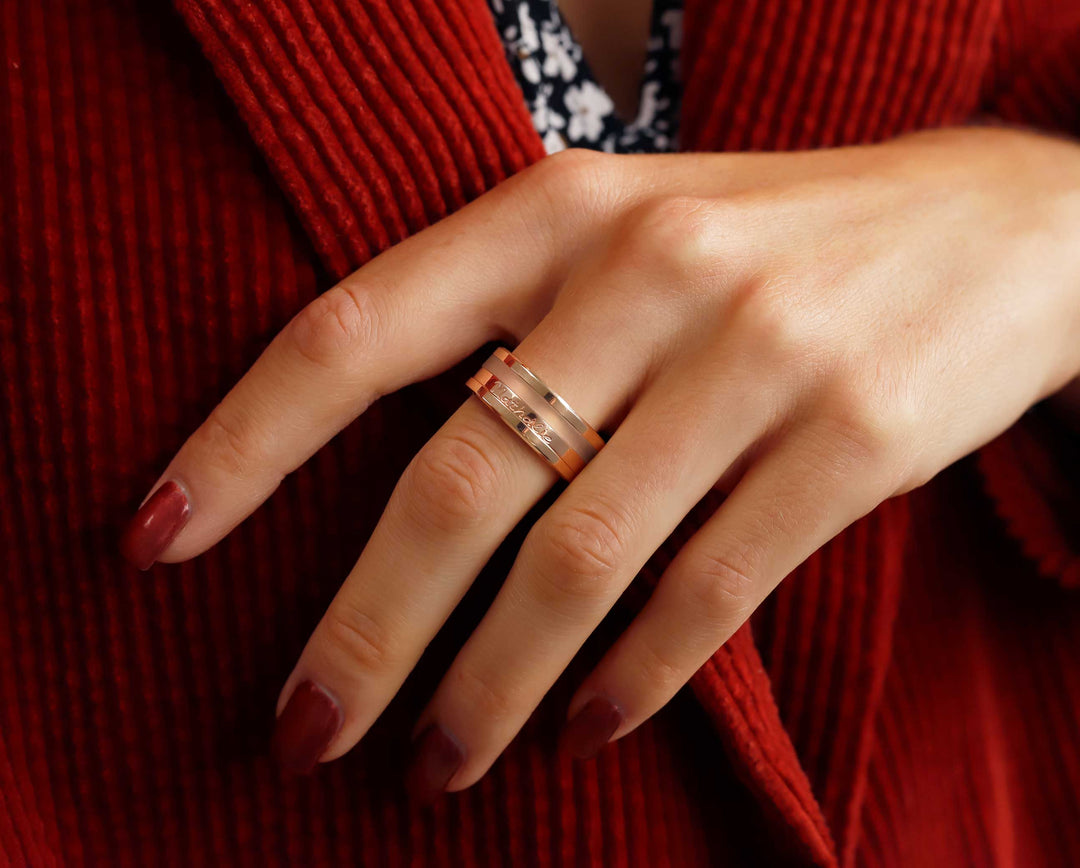 Bague mood complète pour femme avec une gravure personnalisée d'un prénom | Pink Gold