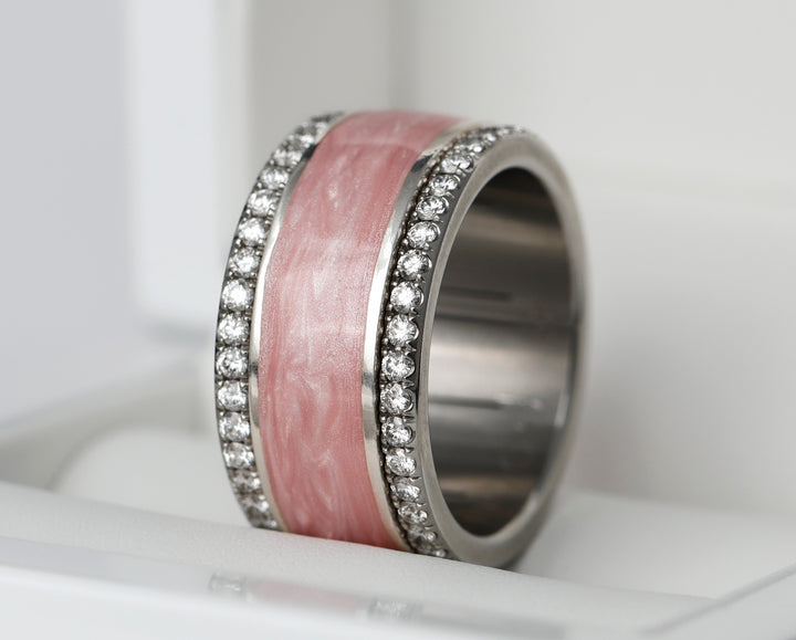 Bague en argent 925 et émail couleur rose