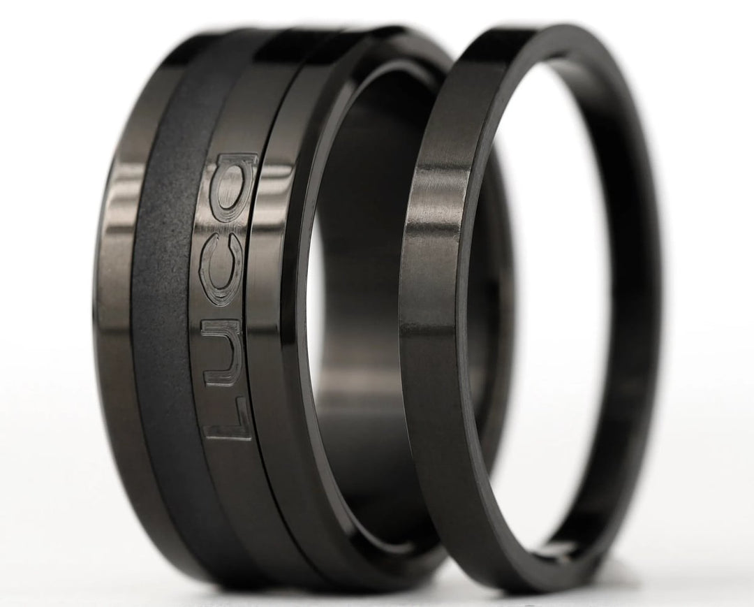 Ring-Set | Personalisierte Gravur eines Namens | Black