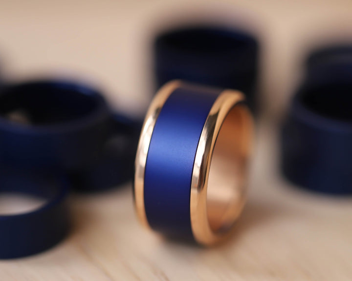 bague mood interchangeable couleur bleu marine avec base rose en acier inoxydable