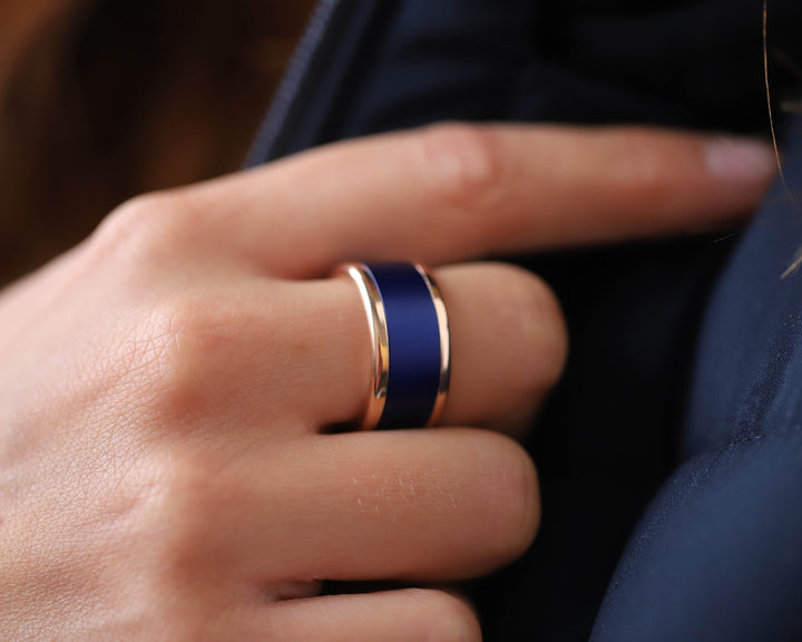 bague mood interchangeable couleur bleu marine avec base rose en acier inoxydable