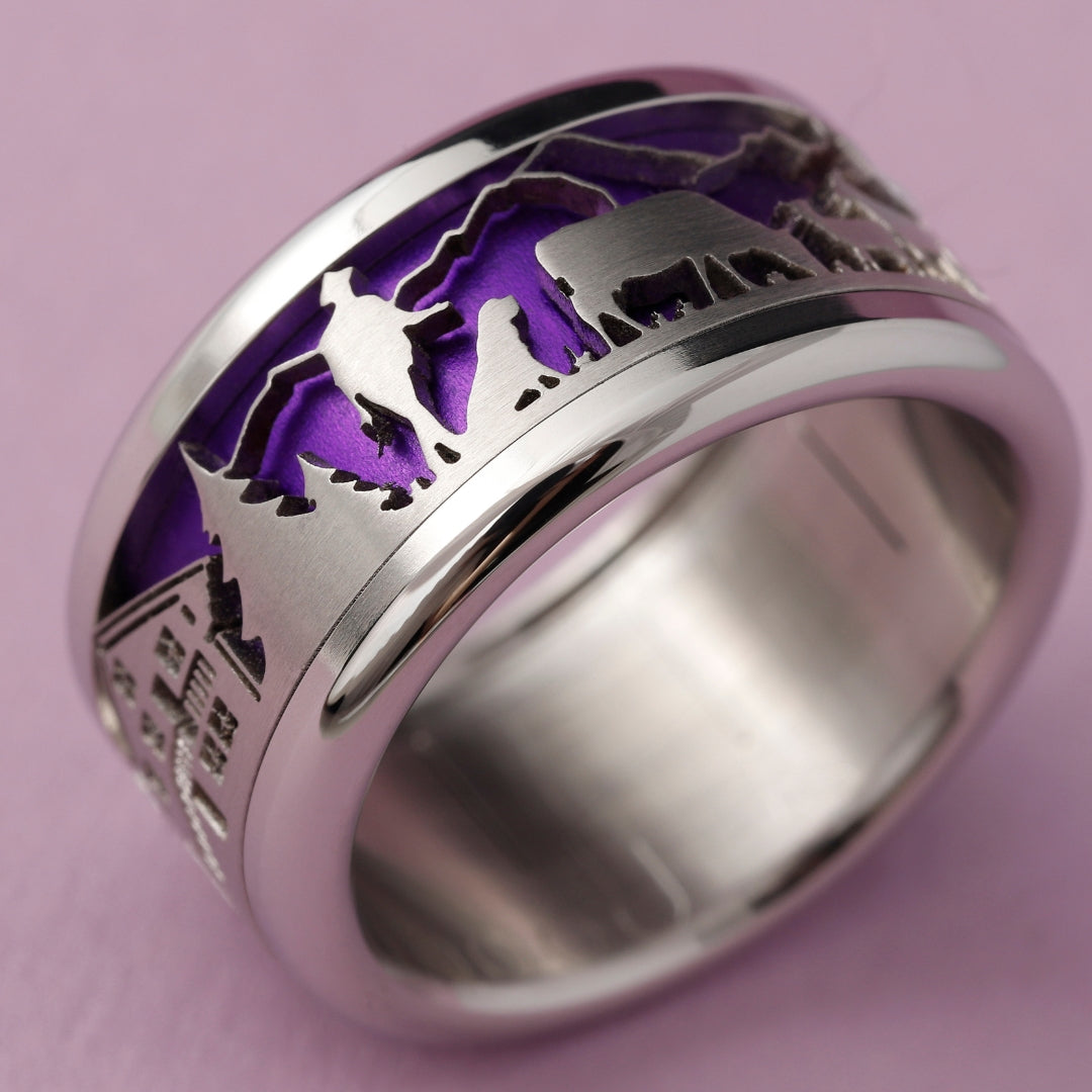 bague mood suisse poya avec anneau coloré interchangeable et motifs suisses alpage et vache couleur violet